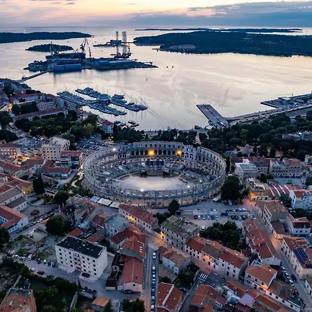 Tania Apartament Pula