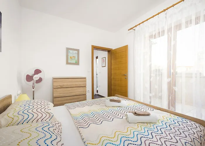 Tania *